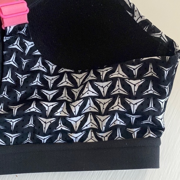 Victoria's Secret Pink Black White Crisscross Back Sport Bra Athleisure Workout - Picture 10 of 16
